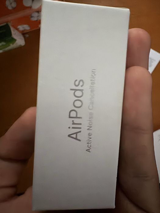 Apple airpods 4 anc 2024