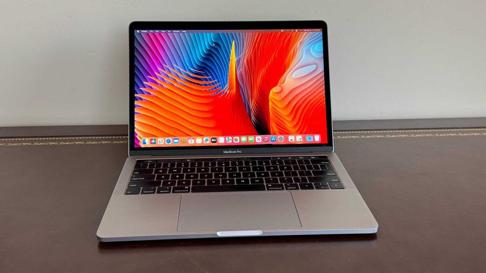 Macbook PRO 13', Touch Bar, CPU i7, 512 GG SSD, Space Grey - impecabil