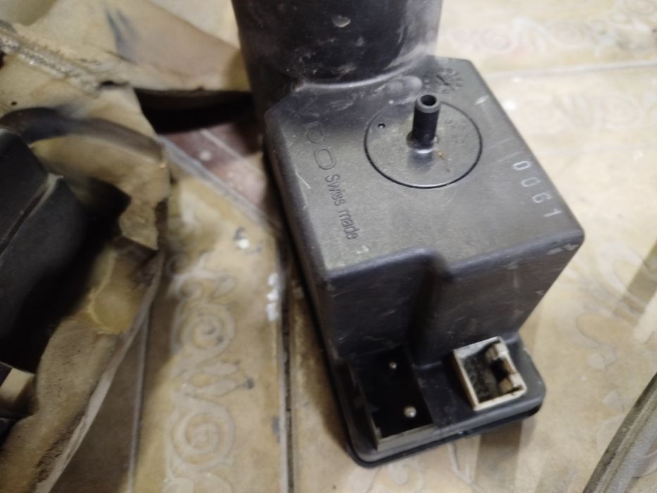 Компрессор центральныи замка