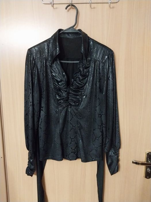 Продаются женские блузки