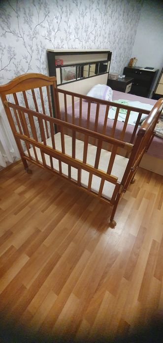 Детская кровать-манеж