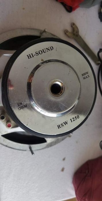 Продавам Бас каса 12ка