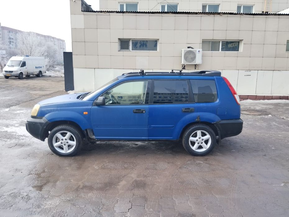 Продам машину  ниссан