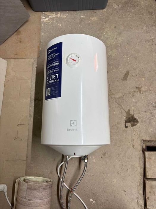 Бойлер "Electrolux" 30 литров.