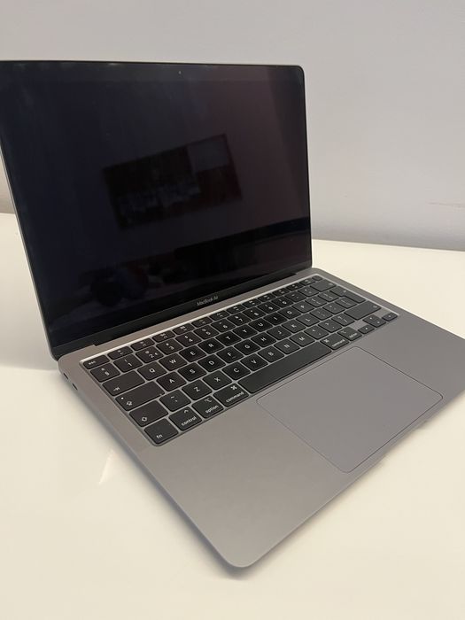 Macbook air in stare fiarte buna