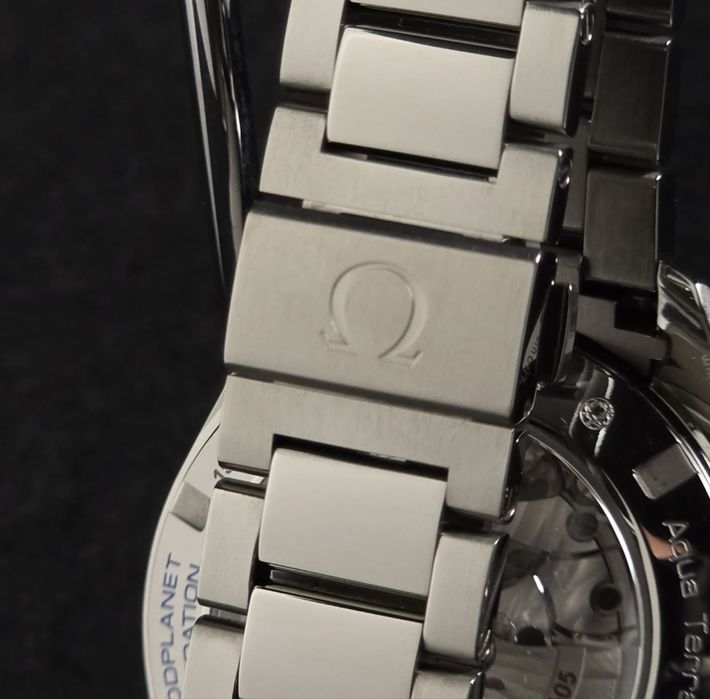 Часовник Omega Seamaster