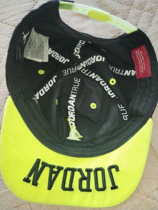 Продавам шапка с козирка Jordan yuoth