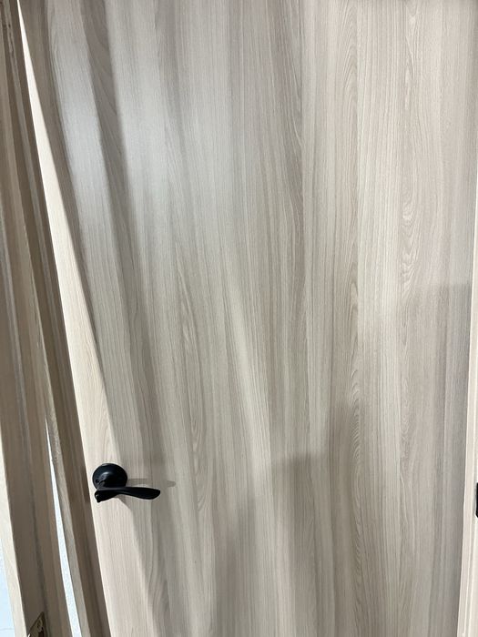 Продам межкомнатные двери