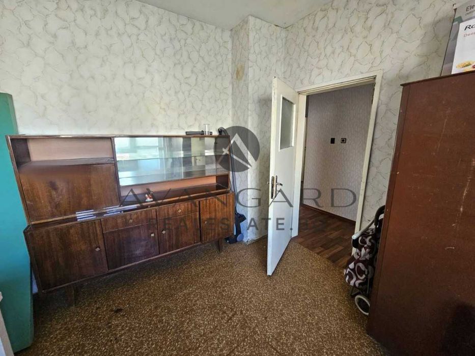 оф.24740 Тристаен обзаведен/ м-н Детски свят