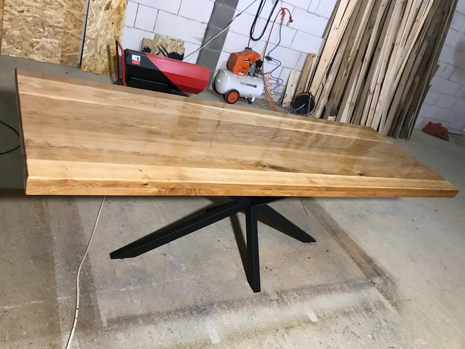 Masa de vanzare din sejar