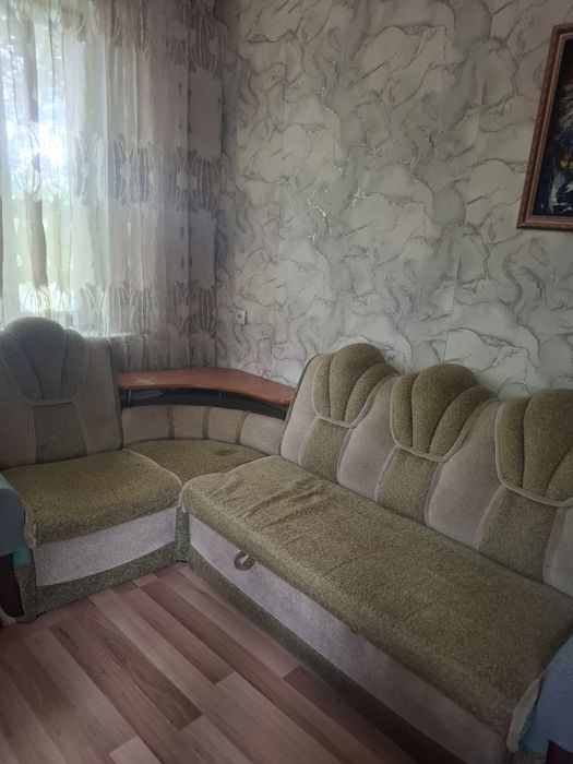 Уголовой диван с креслом