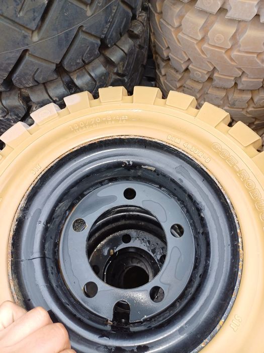 Anvelope Stivuitor Solideal 18×7-8 (180/70-8) Noi 5prezoane, Pline