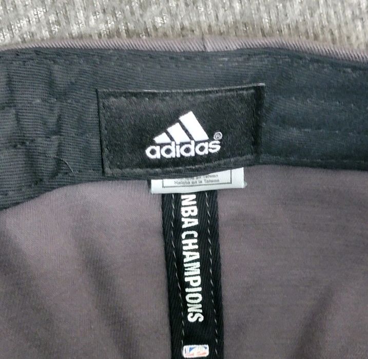 Адидас кепка caps