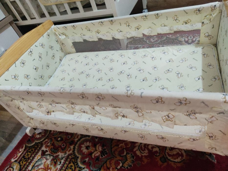 B/U belanchak + det.kravat + shkaf sotiladi.