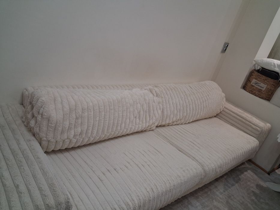 Продаваме диван  цена 350