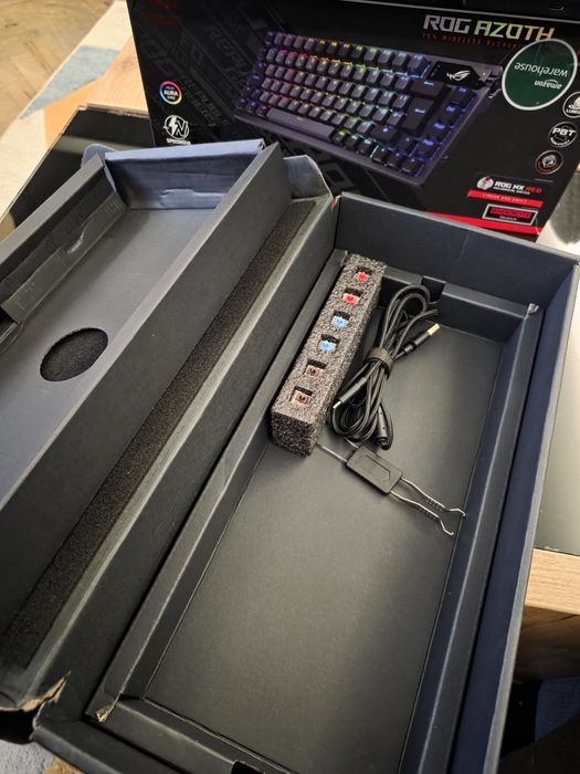ASUS ROG AZOTH  геймърска wireless, bluethooth  клавиатура