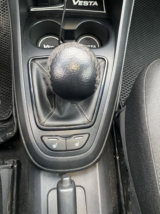 Продам Весту 2019 г