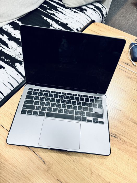 Продаю MacBook Air M1 (2020) «13