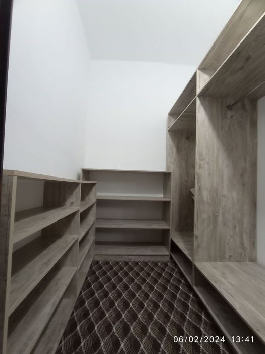 Янги дом сотилади севар магазин олди
5-этажли 4-этажида жойлашган
3 хо