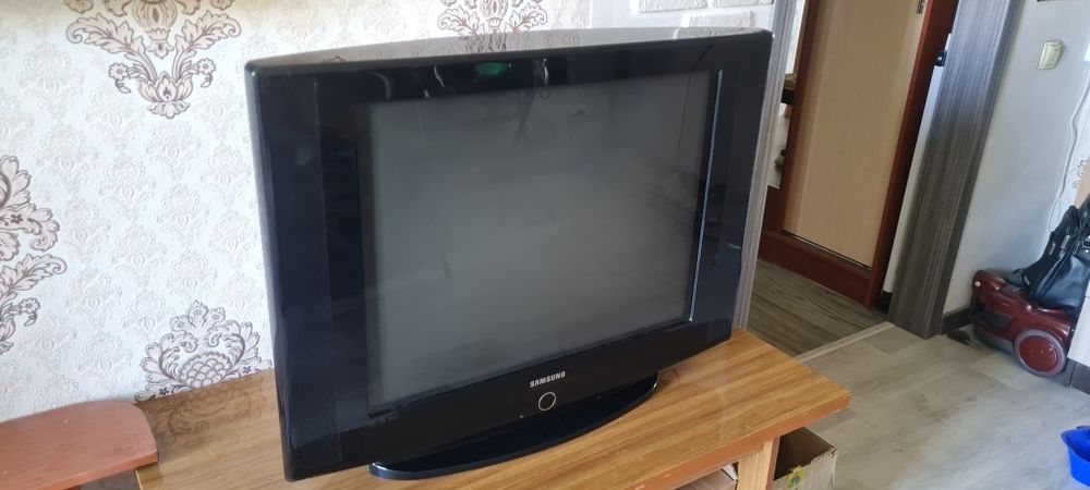 Телевизор самсунг