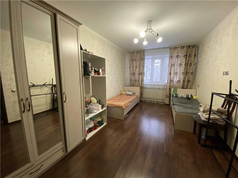 3х ком по Дюсембекова.1 этаж