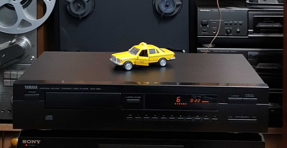 Compact Disc Stereo Deck Cd Player Vintage YAMAHA CDX390 Track Player ...