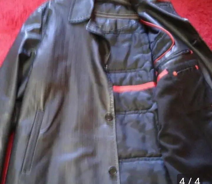 Муж кожан куртка новая