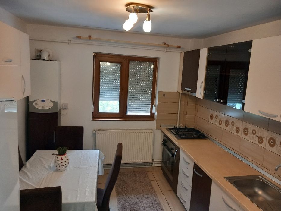 Inchiriez apartament 2 camere centrala termică zona Craiovita Orizont