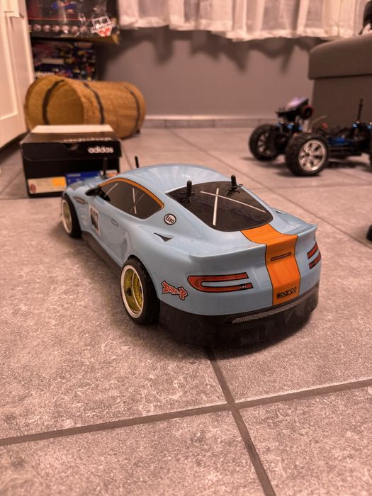 Masinuta rc automodel aston martin tamyia tg10 1:10 4x4 electric