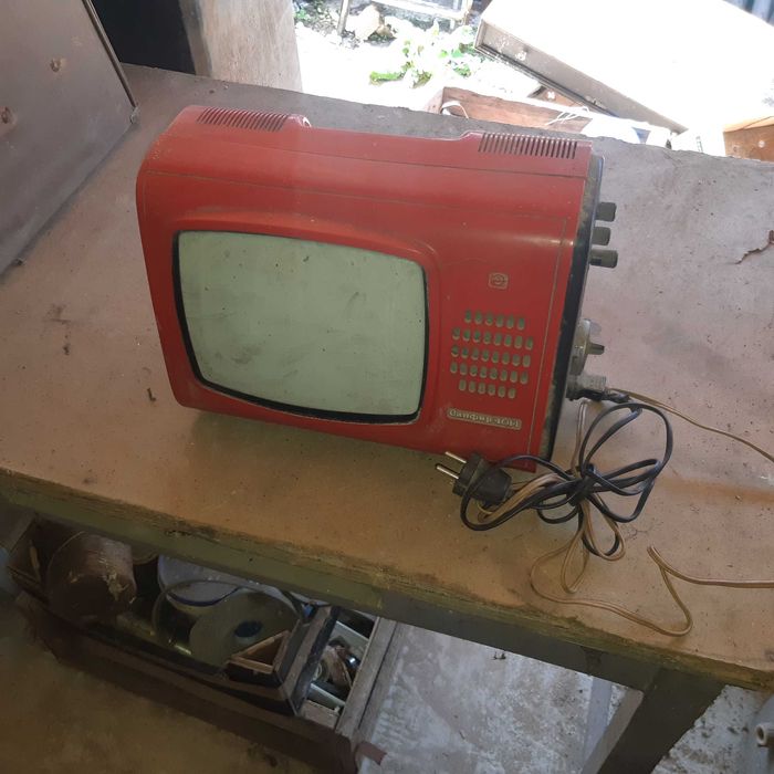 Стари телевизори