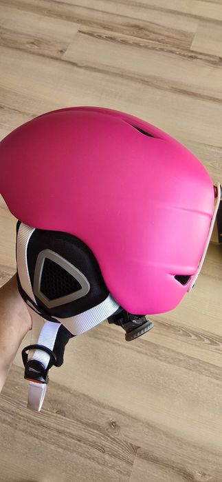 Нова Каска за ски