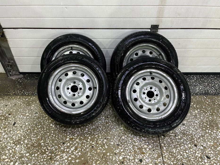 В комплекте 4 летний с дисками 2 летний