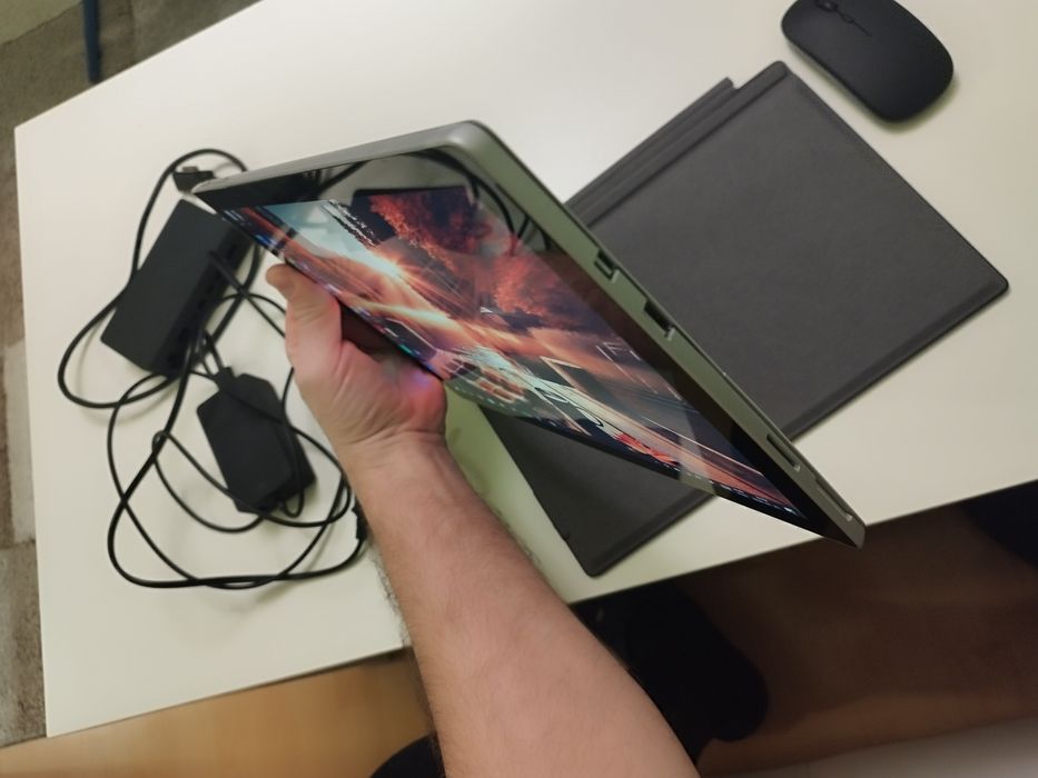 Surface PRO 5, procesor i5, 256 SSD, 8GB RAM