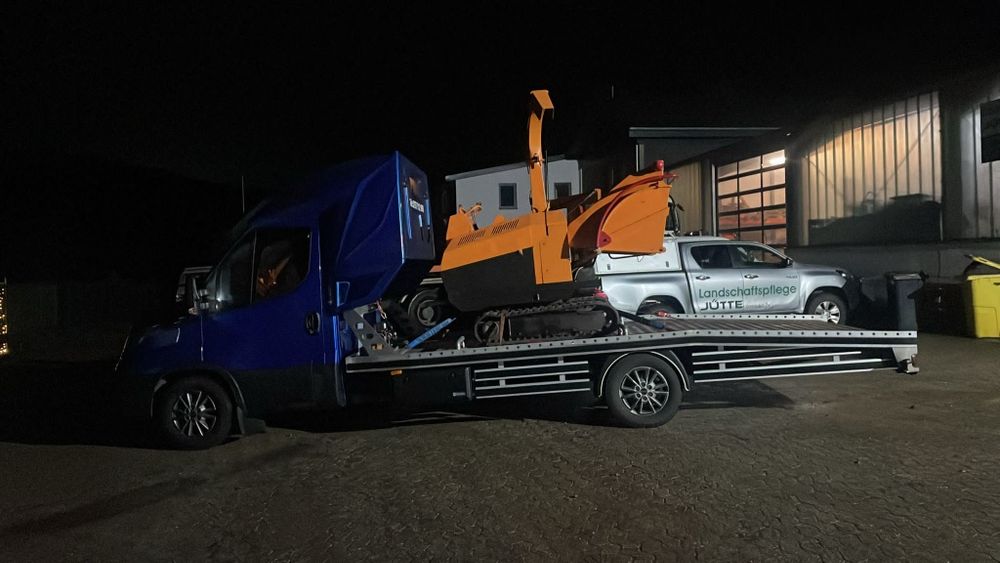 Tocător crengi Jensen A528 pe șenile