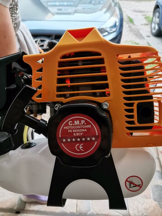Motocoasa pe benzina 8.5cp
