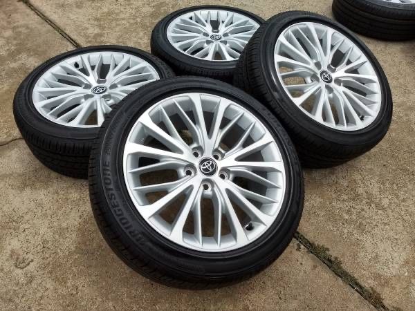 Диски камри R18 оригинал с резиной