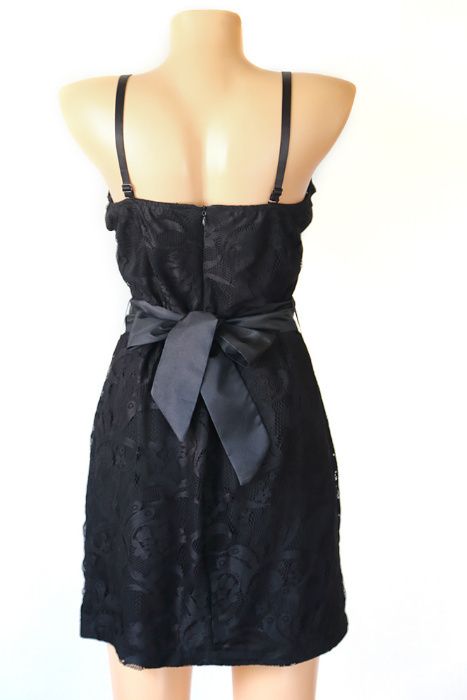 Брендовое гипюровое коктельное платье.