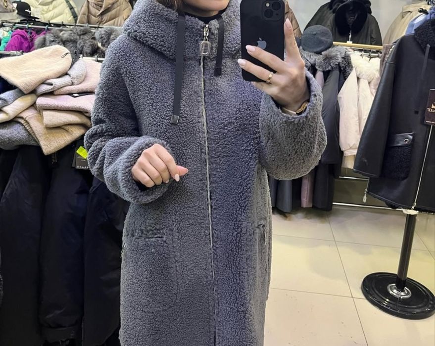 Цена до конца недели. Продам новую дубленку(двухсторонняя)