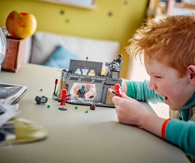 LEGO Star Wars 75386 - Битка между Паз Висла и Моф Гидиън