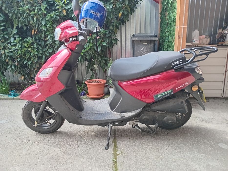 Scuter Voltarom pe benzina 49 cmc