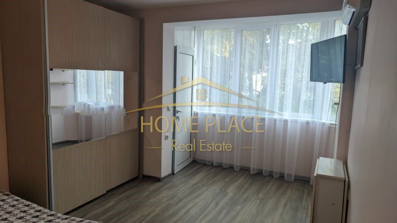 Дава се под наем Двустаен апартамент в Варна, Колхозен пазар - 45 кв.м за 306 € - Снимка #2