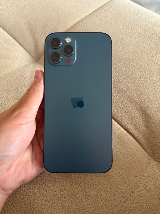 Продам 12 про айфон