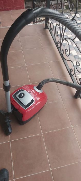 Продаётся пылесос Bosch