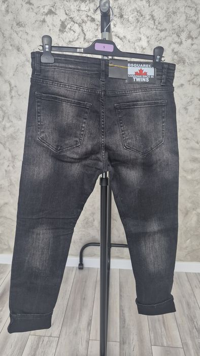 Blugi dsquared2 elastici noi cu etichetă