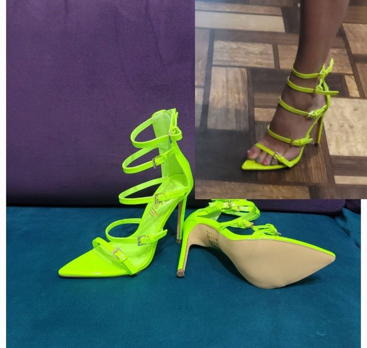 Продаются босоножки