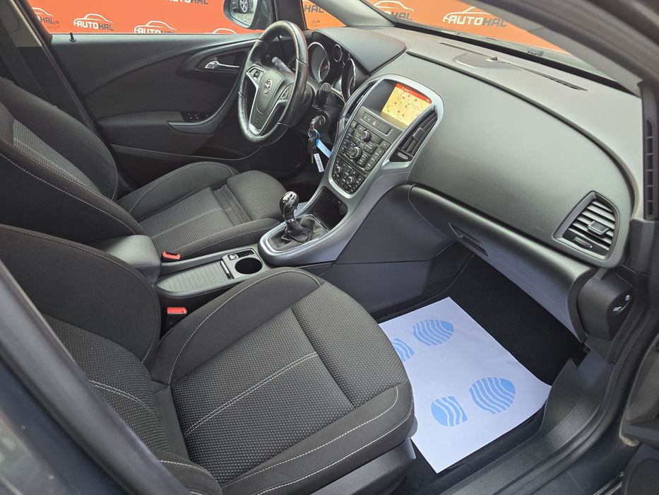 Opel Astra J Break Finantare Rate-Credit