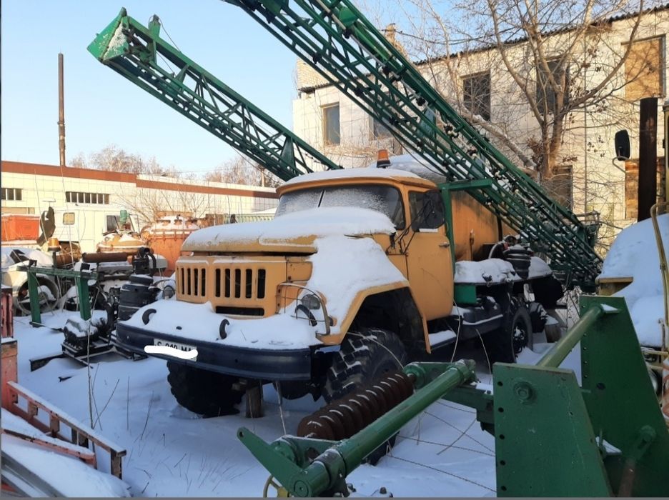 Опрыскиватель зил 131