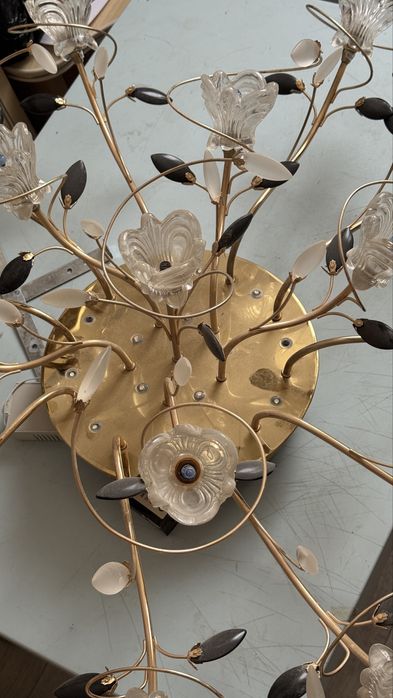 Пррдам люстру в зал