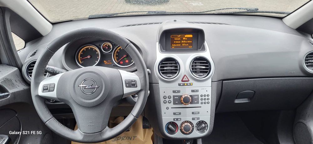 Opel Corsa 1.2 16v 86cp Euro5 5viteze  2013