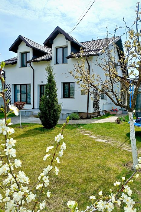 Casa cu mansarda Targsoru Vechi